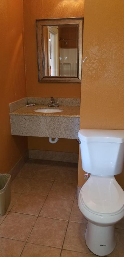 Budget Inn Magnolia 外观 照片